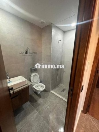manifique-studio-au-dernier-etage-picine-et-gym-big-6
