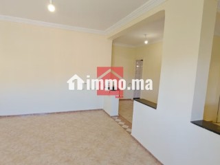 Bel Appartement avec Balcon a Louer - Appartement à louer