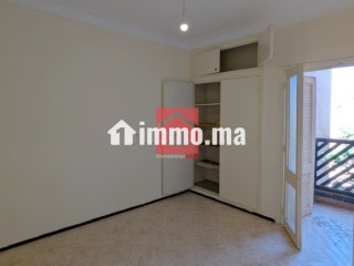 Bel Appartement avec Balcon a Louer - Appartement à louer