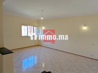 Bel Appartement avec Balcon a Louer - Appartement à louer