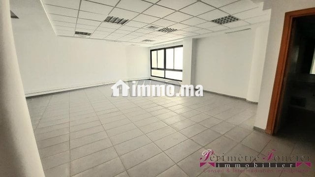 benjdia-plateau-de-bureau-a-louer-98-m2-big-1