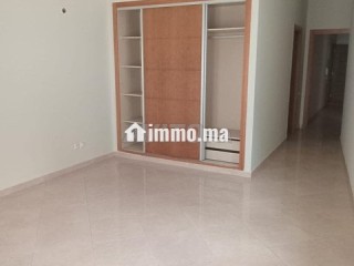 Agdal - Appart avec une grande cour - Appartement à louer - Rabat