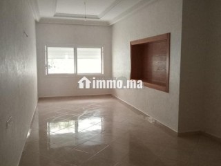 Agdal - Appart avec une grande cour - Appartement à louer - Rabat