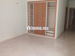 Agdal - Appart avec une grande cour - Appartement à louer - Rabat