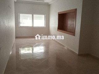 Agdal - Appart avec une grande cour - Appartement à louer - Rabat