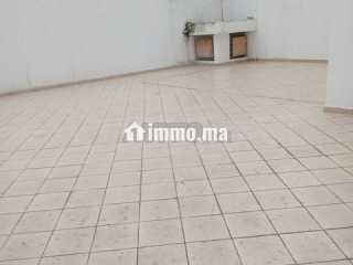 Agdal - Appart avec une grande cour - Appartement à louer - Rabat