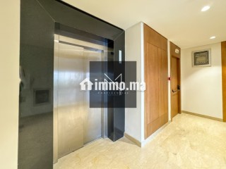 Appartement meublé CFC Terrasse et salle de sport - Appartement à louer - Casablanca