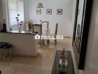 studio-pour-location-a-bourgogne-meuble