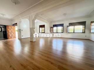 À louer – Villa de 650 m² à Hay Riad, Rabat - Villa à louer - Rabat