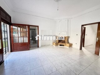 À louer – Villa de 650 m² à Hay Riad, Rabat - Villa à louer - Rabat