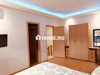 Trés beau duplex studio à 2 mars meublé - Appartement à louer - Casablanca