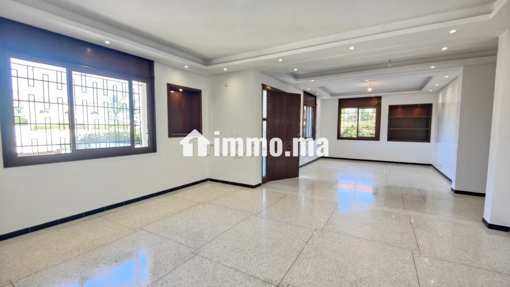 RDC villa 3 chambres salon - Location Immobilier - Casablanca - photo 2