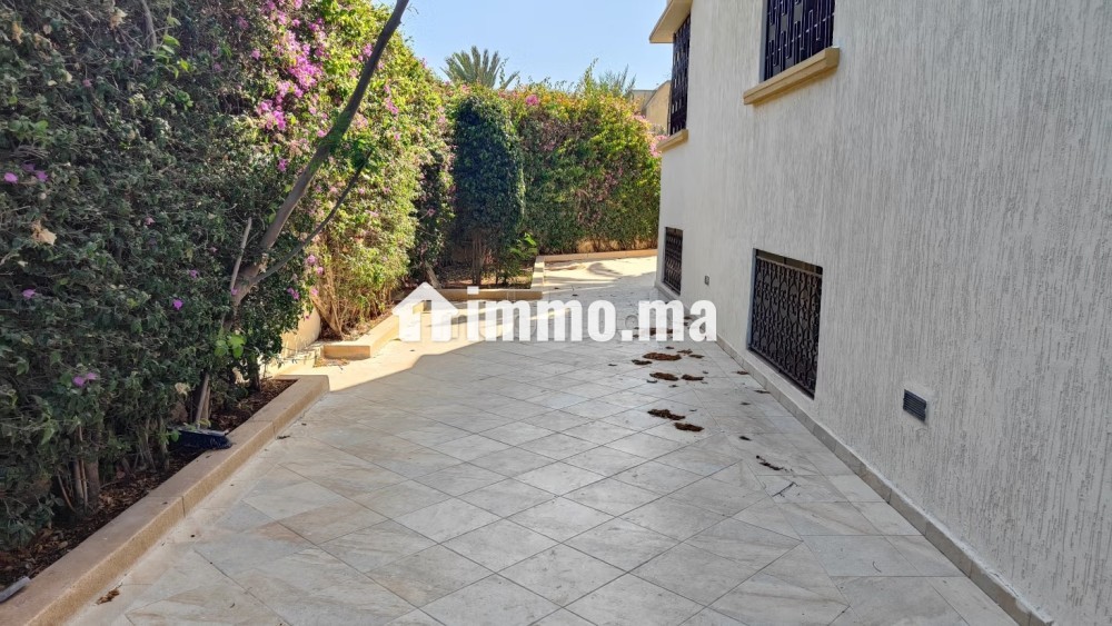 RDC villa 3 chambres salon - Location Immobilier - Casablanca - photo 5