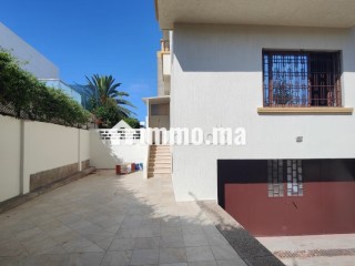 RDC villa 3 chambres salon - Appartement à louer - Casablanca
