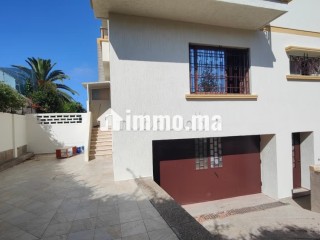 RDC villa 3 chambres salon - Appartement à louer - Casablanca