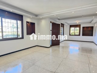 RDC villa 3 chambres salon - Appartement à louer - Casablanca