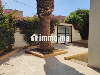 RDC villa 3 chambres salon - Appartement à louer - Casablanca