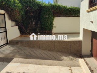 RDC villa 3 chambres salon - Appartement à louer - Casablanca