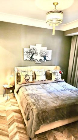 a-louer-bijoux-studio-rez-jardin-cfc-moderne-big-10