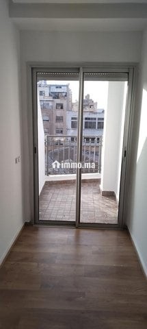 Studio vide neuf à la gironde - Location Immobilier - Casablanca - photo 6