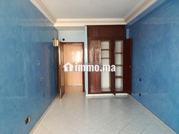 un-tres-joli-appartement-vide-a-loue-big-9