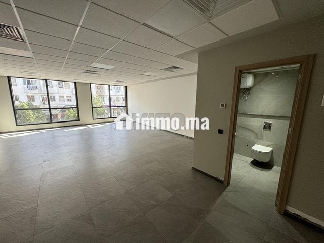 Bureau neuf de 51 m² à vendre à Sidi Maarouf - Vente Immobilier - Casablanca - photo 3