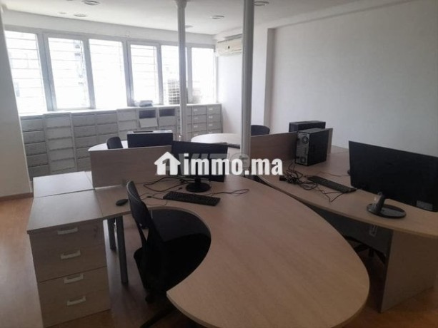 plateau-equipe-open-space-120m-a-loue-bd-zerktouni-big-0