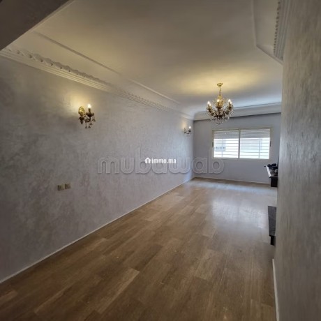 appartement-de-3-chambres-a-residence-les-champs-big-0