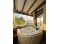 villa-de-luxe-avec-piscine-jardin-small-17
