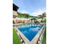 villa-de-luxe-avec-piscine-jardin-small-1