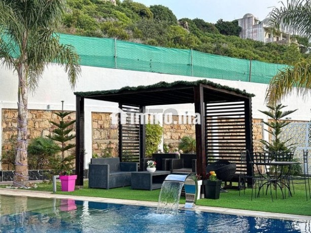villa-de-luxe-avec-piscine-jardin-big-7