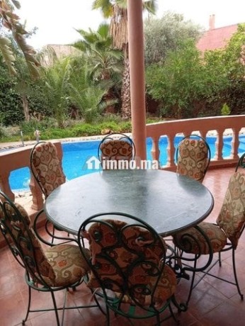 villa-4-chambres-avec-piscine-big-2