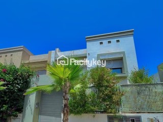 Villa de 500 m² à Casablanca - Villa à louer - Casablanca