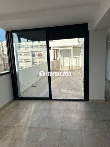 Appartement à louer vide à rond-point la Gironde - Location Immobilier - Casablanca - photo 1