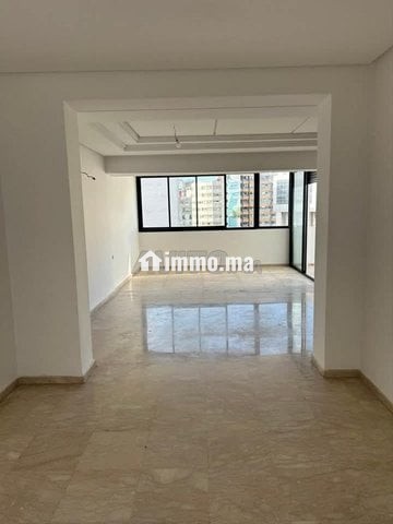 Appartement à louer vide à rond-point la Gironde - Location Immobilier - Casablanca - photo 3