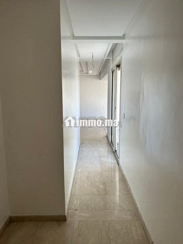 Appartement à louer vide à rond-point la Gironde - Location Immobilier - Casablanca - photo 4