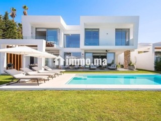 villa-haut-standing-a-vendre-a-souissi-rabat