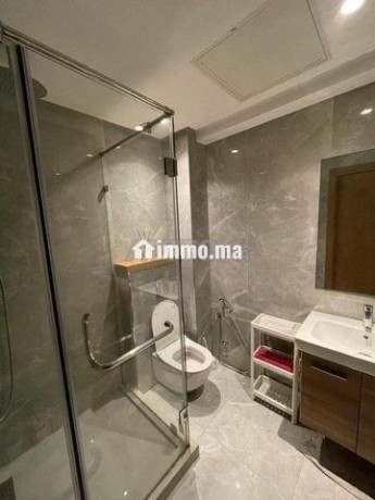 studio-journalier-tres-calme-a-louer-big-3