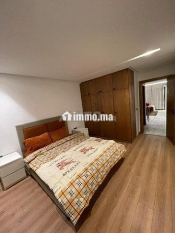 studio-journalier-tres-calme-a-louer-big-4