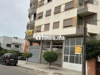 Magasin commercial titré 137 m2 avec soupente - Local commercial à vendre - Casablanca