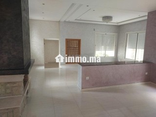 Viteeee à polo villa pour location nn meublé - Villa à louer - Casablanca