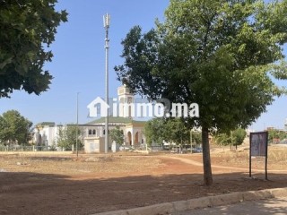 terrain-commercial-517m-de-3-facades-riad-toulal