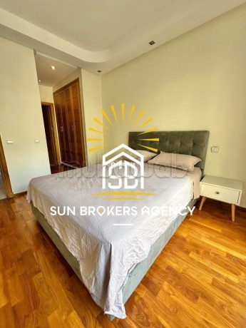 tres-joli-2-chambres-racine-moderne-big-8