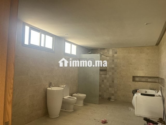 Route zaers villa de 2000 m2 - Location Immobilier - Rabat - photo 7