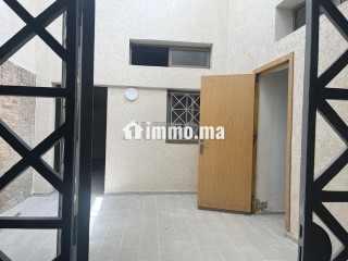 Route zaers villa de 2000 m2 - Villa à louer - Rabat