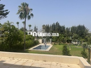 Route zaers villa de 2000 m2 - Villa à louer - Rabat