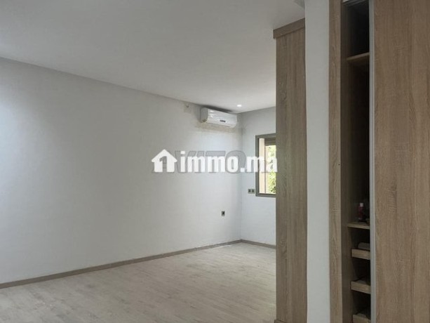 route-zaers-villa-de-2000-m2-big-2