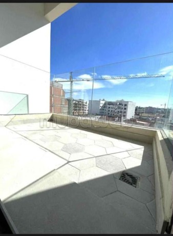 studio-vide-moderne-big-0