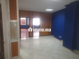 Plateau 1open 3p 85m2 a louer rue d'agadir - Bureau à louer - Casablanca
