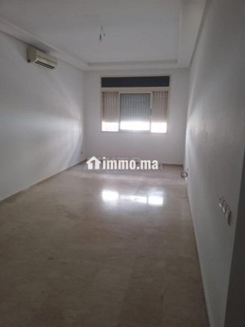 a-louer-appartement-avec-balcon-vide-sur-agdal-big-3